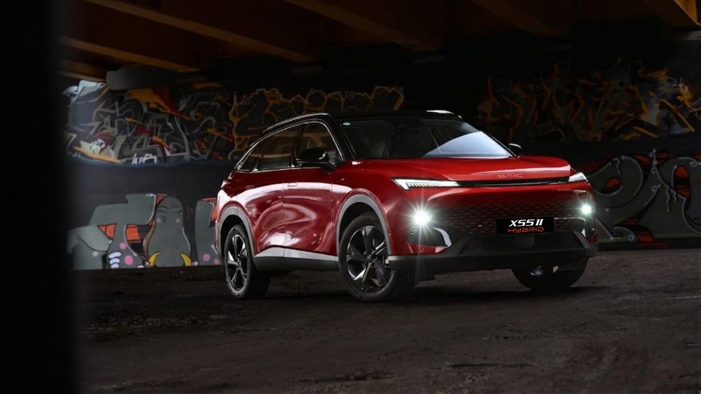 BAIC X55 II Hybrid — interior y equipamiento